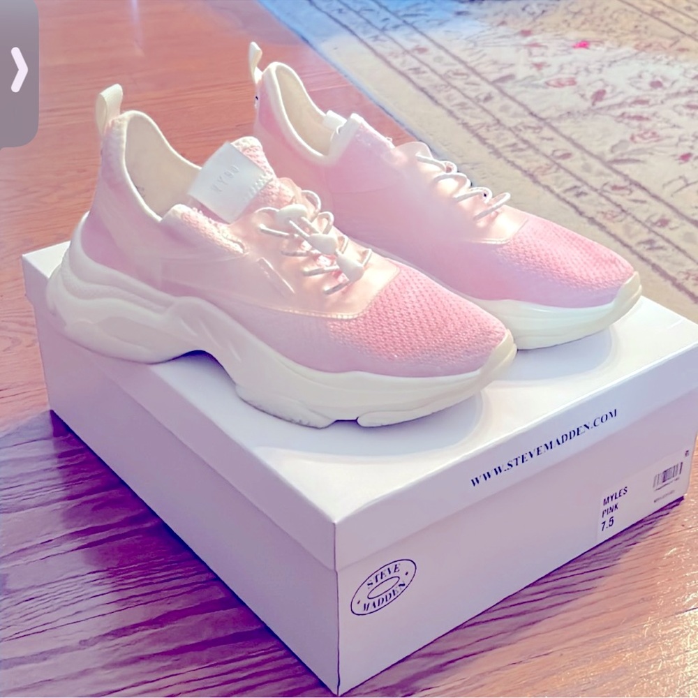 Steve Madden Pink Sneakers size 8